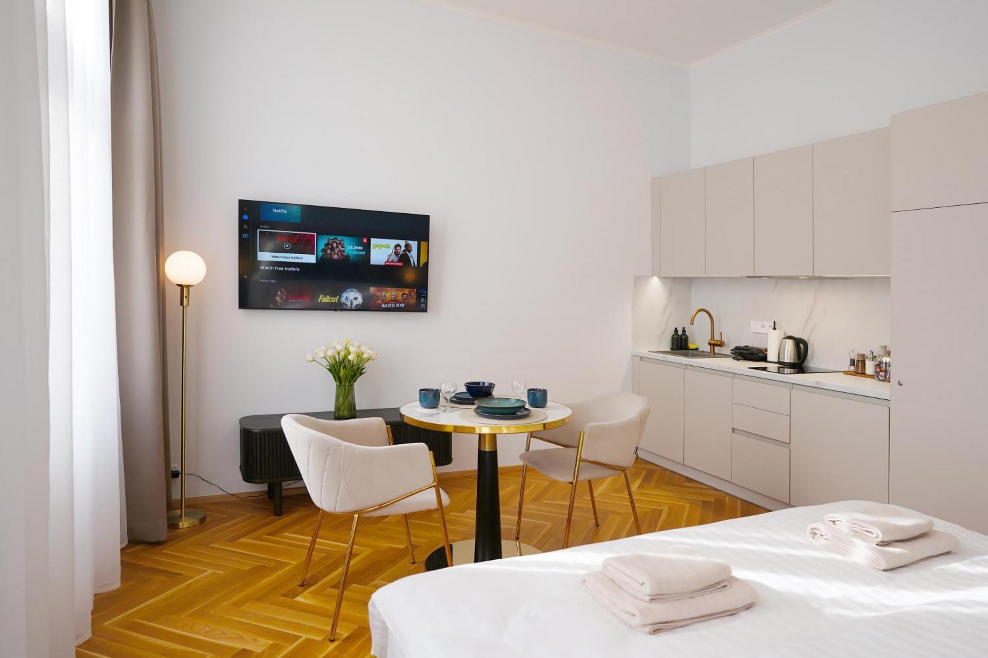 Luxemi Apartments I City Center Premium Studio Prague Room photo